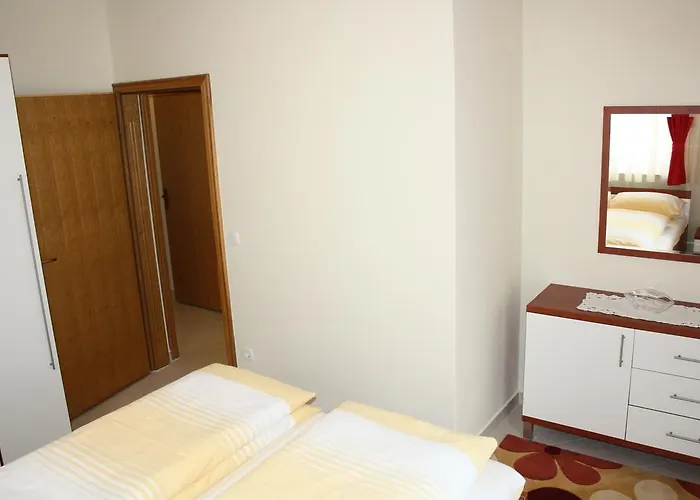 Dakovic Πόρετς